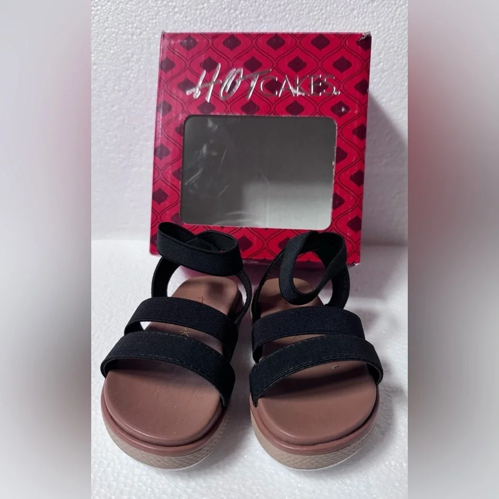 Hot Cakes Black Strappy Elastic Sandals with Brown Footbed Size 4 Toddler Girls